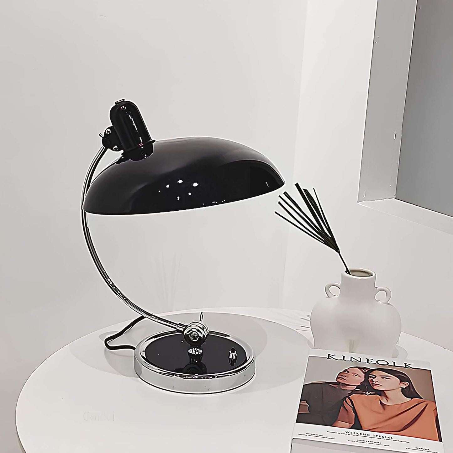 Minimalist Table Lamp | Scandinavian Design, Metal & Wood for Living Room, Bedroom or Office