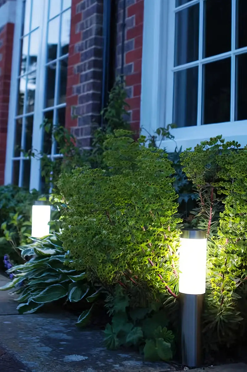 Solar Outdoor Light | Waterproof, Energy-Efficient & Easy to Install for Garden and Pathway Illumination